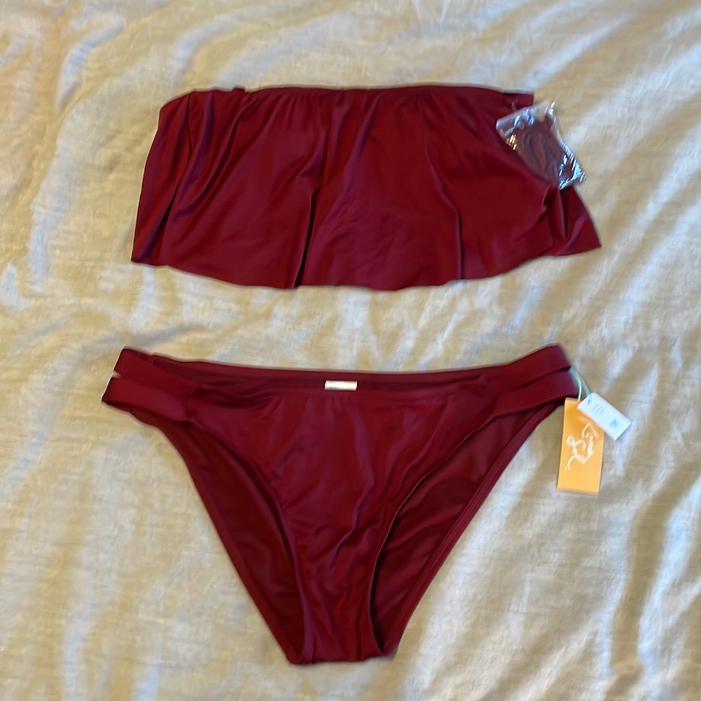 Kona Sol women’s maroon bikini NWT Medium top, large bottoms